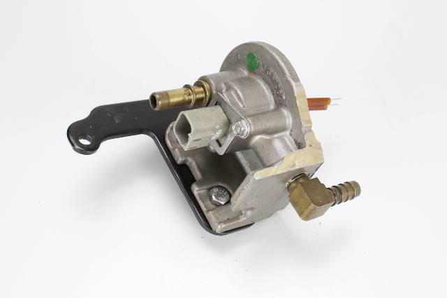 439970 5004686 Evinrude Johnson 1999-2001 Fuel Filter Housing 200 225 250 HP