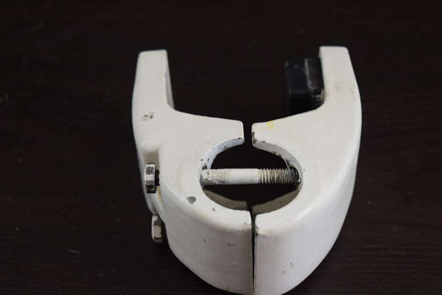 1983-2007 Johnson Evinrude Lower Mount Bracket 329020 329021 8 9.9 15 HP