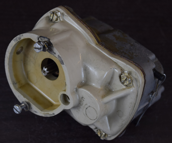 FOR PARTS OR REPAIR! Mercury Kiekhaefer Distributor Model: 4D-5 1766 394-1577
