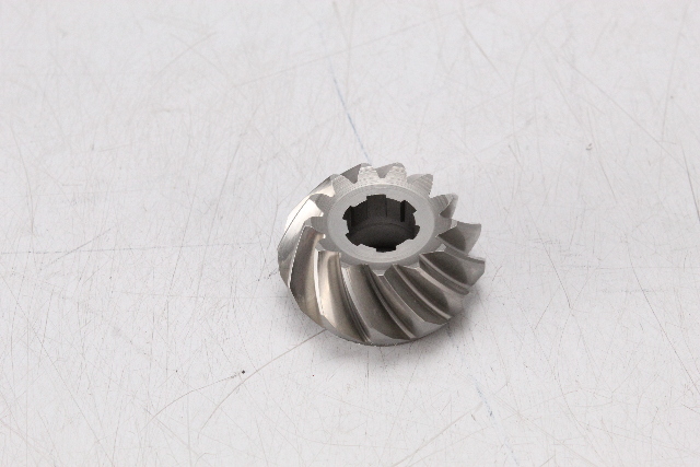 325442 333078 Johnson Evinrude 1969-1979 Pinion Gear 85 100 115 125 140 150 + HP