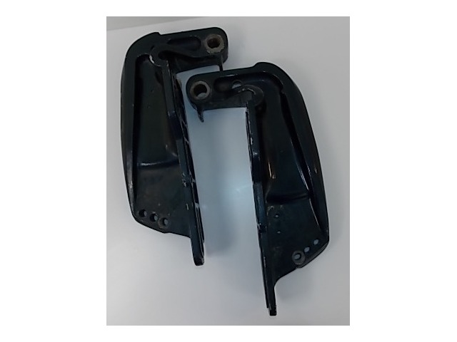 1989-1996 Johnson Evinrude Transom Bracket Set 333622 333624 40 48 50 HP 2 Cyl