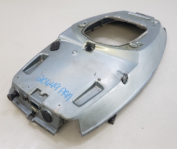 6H4-W4271-01-EK Yamaha 1984-1986 Bottom Lower Cowl 40 50 HP 2-Stroke 3 Cylinder