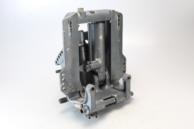 6H5-W4331-01-EK 6H4-42510-02-EK Yamaha 1984-88 Tilt Asist W/ Ram Assembly 40 +HP