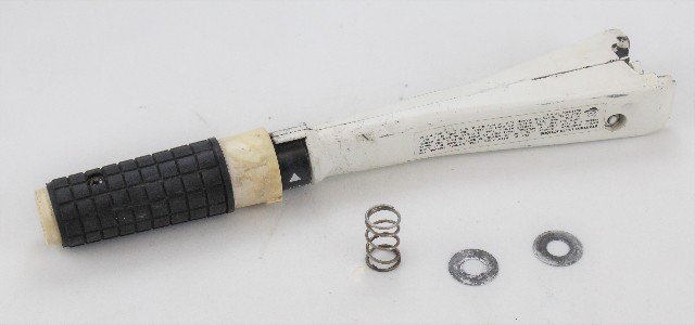 318214 318213 279600 Johnson Evinrude 1974-78 Tiller Handle 25 35 HP 2 cylinder