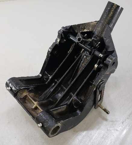 7655A1 6094A1 5661A1 4515A1 Mercury 1970-1989 Long Swivel Bracket 35 40 HP