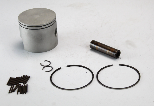 9009A13 C# 777-9009-7 Mercury 1987-1993 STD Piston 70 75 80 90 100 115 HP CLEAN
