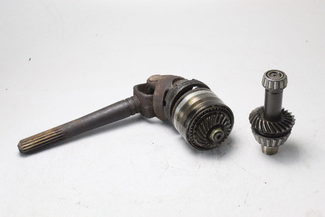 814819A2 55778A3 Mercruiser 1983-1997 Universal Joint & Gears Alpha I Gen I II