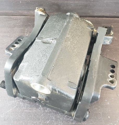 819128F1 819324F 819325F1 Force 1991-1997 Swivel & Transom Bracket Set