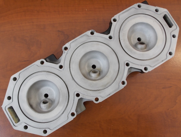 858485T6 Mercury 2000-2006 Optimax STBD Cylinder Head 200 225 HP DFI CLEAN