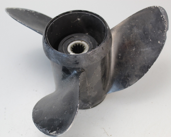 390896 Johnson Evinrude 1968 & Newer RH 13 X 19 Propeller 40+ HP 6 MTH HUB WTY