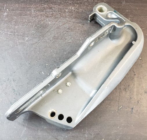 344104 Johnson Evinrude 1997 & UP PORT Transom Bracket 25 35 40 50 60 HP