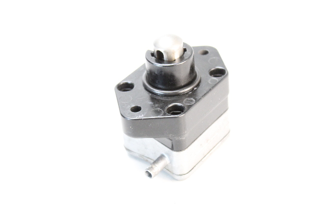 67F-24410-00-00 Yamaha 1999-2001 Fuel Pump 80 100 HP
