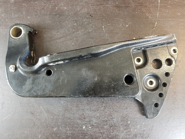828334T02 Mercury 2001-2012 Starboard Transom Bracket 75 80 90 100 115 135 140 +
