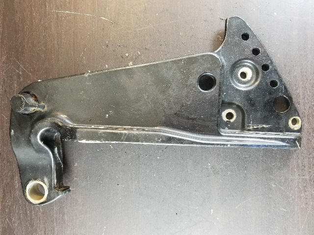 1994-06 Mercury Optimax Port Transom Bracket 828333A3 75 90 100 115+ HP
