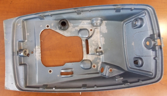 207061 0207061 Johnson Evinrude 1973-1974 Lower Motor Cover Bottom Pan 6 HP