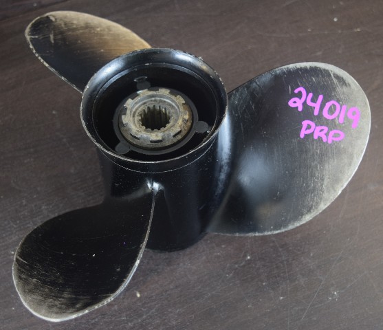 77344A40 Mercury Mariner 1962 & Later Aluminum RH Propeller 13-1/4 X 17 40-250HP