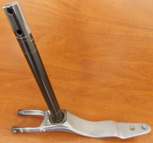438298 Johnson Evinrude 1997-2001 Steering Arm Assembly 25 35 HP 3 Cyl