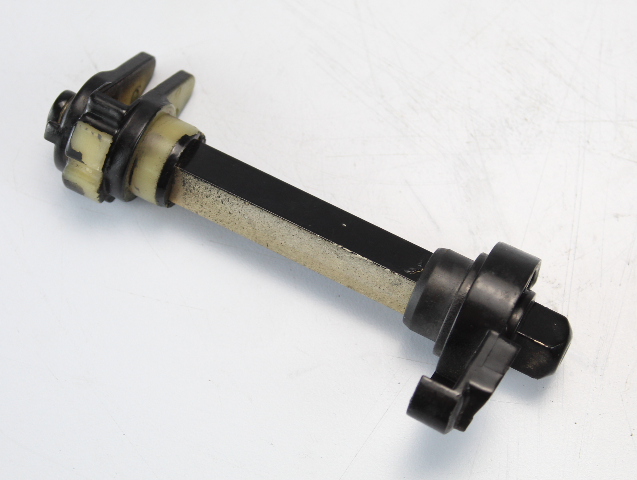 8236011 Mercury Mariner Shift Shaft Lever Rod OEM 20 25 HP