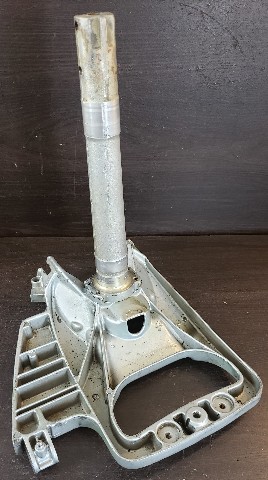 329648 331476 Johnson Evinrude 1986-89 Steering Bracket & Pilot Shaft 20-35 HP