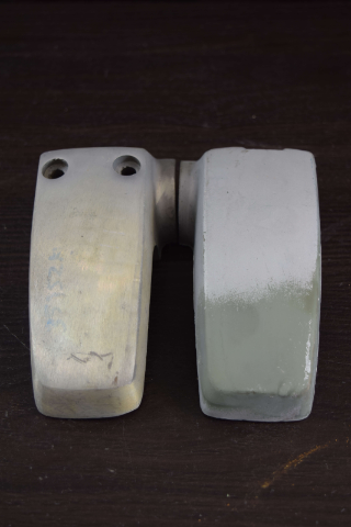 1977-05 Johnson Evinrude Lower Mounts 323109 323108 20 25 28 30 35 HP