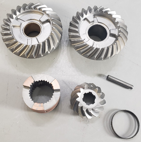 LIKE NEW! 434063 333077 323664 Johnson Evinrude 1990-95 Gear Set 65-140 HP V4
