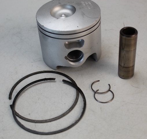 5006738 Cast# 5007416 Evinrude BRP 2006 & UP STD STBD Piston 200 225 250 300 HP