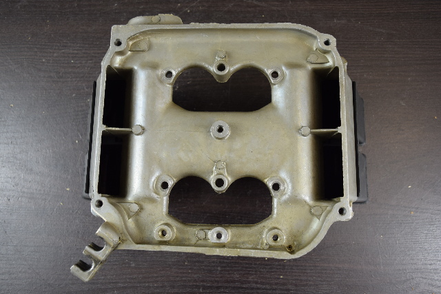 1981-1983 Johnson Evinrude Air Silencer Base 325717 0325717 90 115 140 HP V4