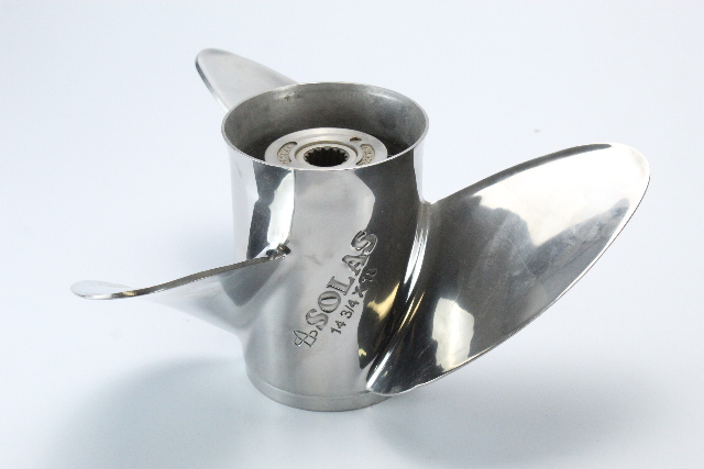 2551-148-18 Solas 1976 & UP RH Titan SS 14-3/4 x 18 Propeller 90 100 115 120+ HP