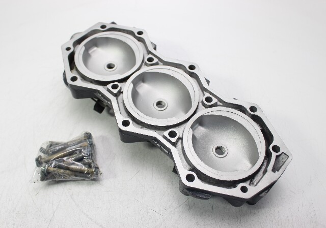 325557 Johnson Evinrude 1976-1982 Starboard Cylinder Head 150 175 200 HP V6