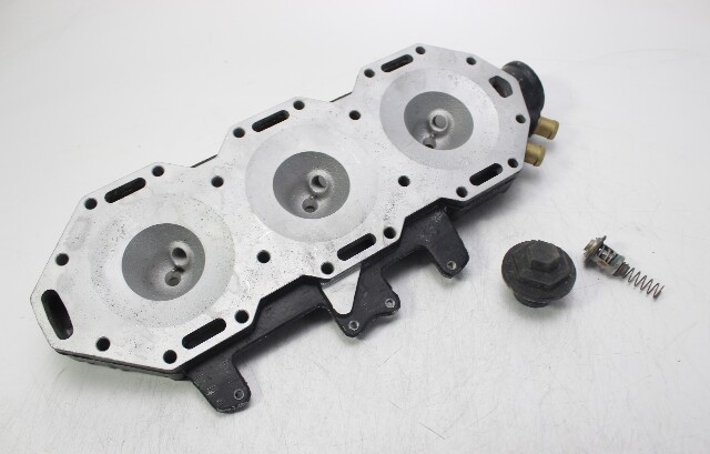 5007299 Evinrude E-TEC 2008-2012 Starboard Cylinder Head 225 250 HP 3.3L V6