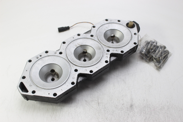 439563 Johnson Evinrude 1997-1998 Starboard Cylinder Head 150 HP V6