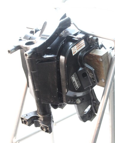 43100-89810-0EP Suzuki 2000-2007 DF25 DF30 Swivel Bracket Set 25 30 HP 20"