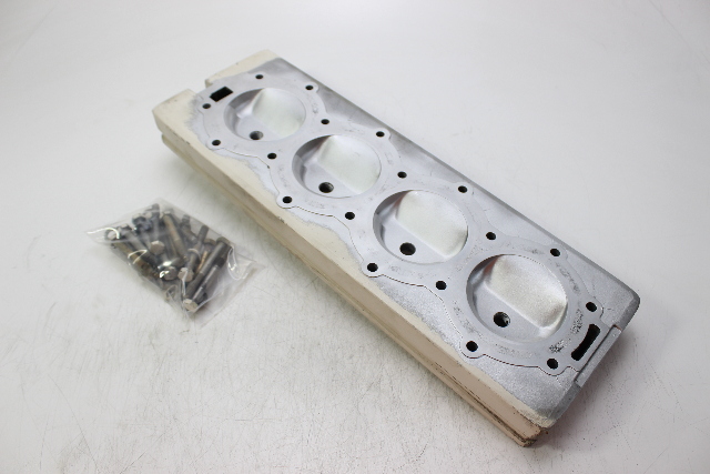 817832A2 Chrysler Force 1977-1988 Cylinder Head 90 100 105 115 125 HP Inline 4