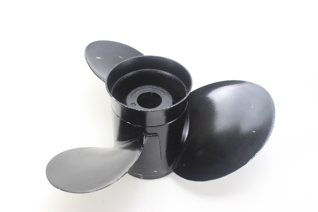 832828A45 Mercury Black Max 1977 & UP ALUM RH 15 x 17 Propeller 90 115 + HP