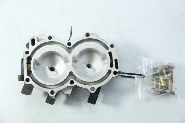Johnson Evinrude 1979 1980 1981 - 1989 Cylinder Head & Cover 20 25 28 30 35 HP