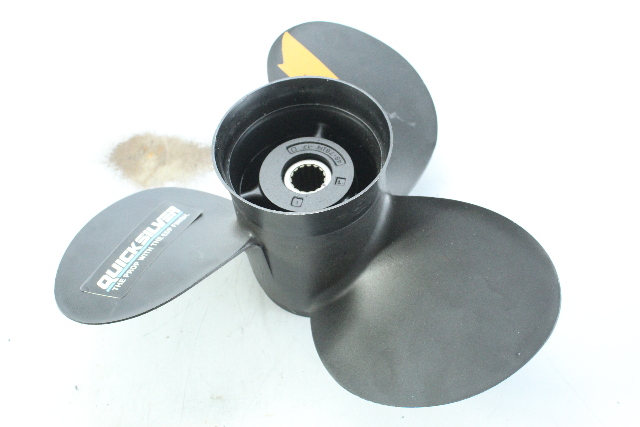 NEW Mercury 1977 & UP 16 X 13 RH Propeller 90 115 135 150 200+HP 6 MONTH HUB WTY