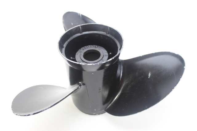 Johnson Evinrude 1984 - 1992 SST RH 15 x 17 Propeller 100 120 140 150 155 + HP