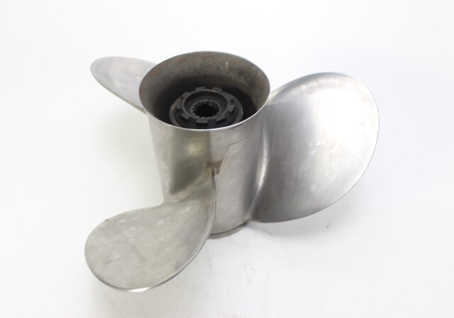13-1/2 x 17 Stainless Steel Propeller Mercury Vengeance 15 Spline 6 MO WARRANTY
