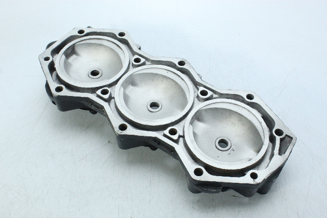 OEM Johnson Evinrude 1985 STBD Cylinder Head 150 175 185 235 HP V6