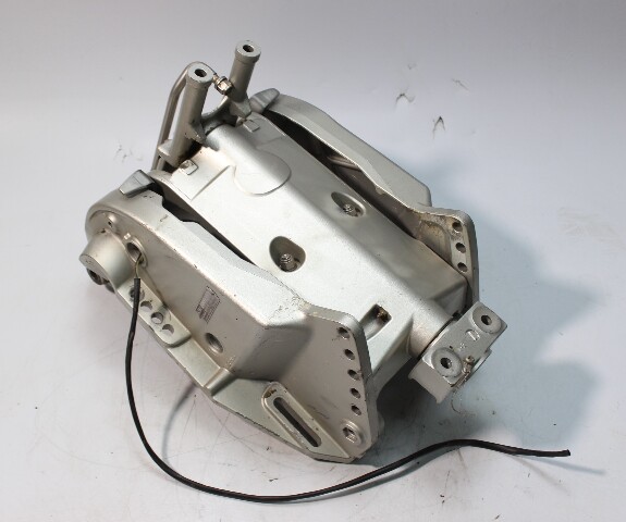 50201-ZW1-040ZA Honda 1999 & Up Swivel Brackets & Arm 75 90 115 130 135 150 HP