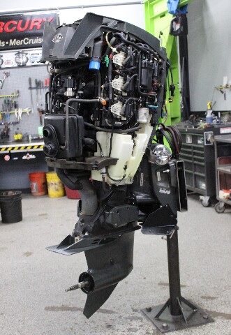 Evinrude 2016 E-TEC G2 Running Outboard Engine Motor 250 HP 655 Hours 20" LONG