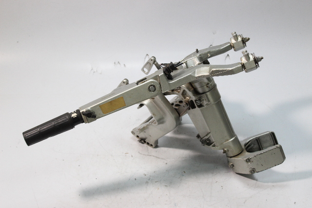 53101-ZV4-020ZA Honda BF9.9 BF15 Swivel & Stern Brackets W/ Tiller 9.9 15 HP