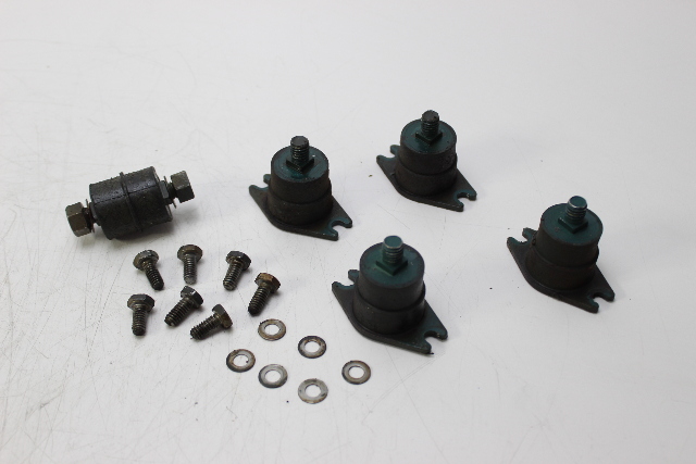 380680 303880 Johnson Evinrude 1968 - 1979 Motor Mount Set W/ Hardware 6 HP