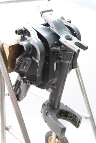 65W-43311-10 Yamaha OEM F25 T25 1998-2005 Swivel Steering & Clamp Brackets 20"