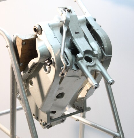 50201-ZW1-060ZA Honda 1999-2007 Complete Swivel Case & Brackets 75 90 115 130 HP