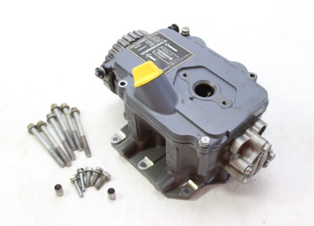 835430T08 Mercury 1998-2006 Cylinder Head 8 9.9 15 HP 4-Stroke PARTS/REPAIR