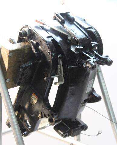 813029T24 Mercury 2006-Up Swivel Bracket & Clamps 20" Shaft 25 30 HP 4-Stroke