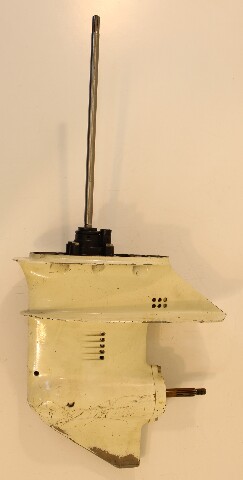 1974 1975 - 1992 Johnson Evinrude 15" Short Lower Unit 9.9 & 15 HP 2 Cylinder