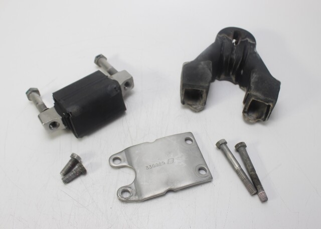 432017 Johnson Evinrude 1974 & UP V4 V6 Upper Motor Mount Set 85 100 115 + HP