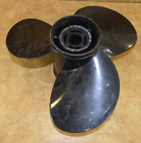 991301 C 854340  Michigan Wheel 3-Blade Aluminum RH 14 x 9 Propeller for Mercury